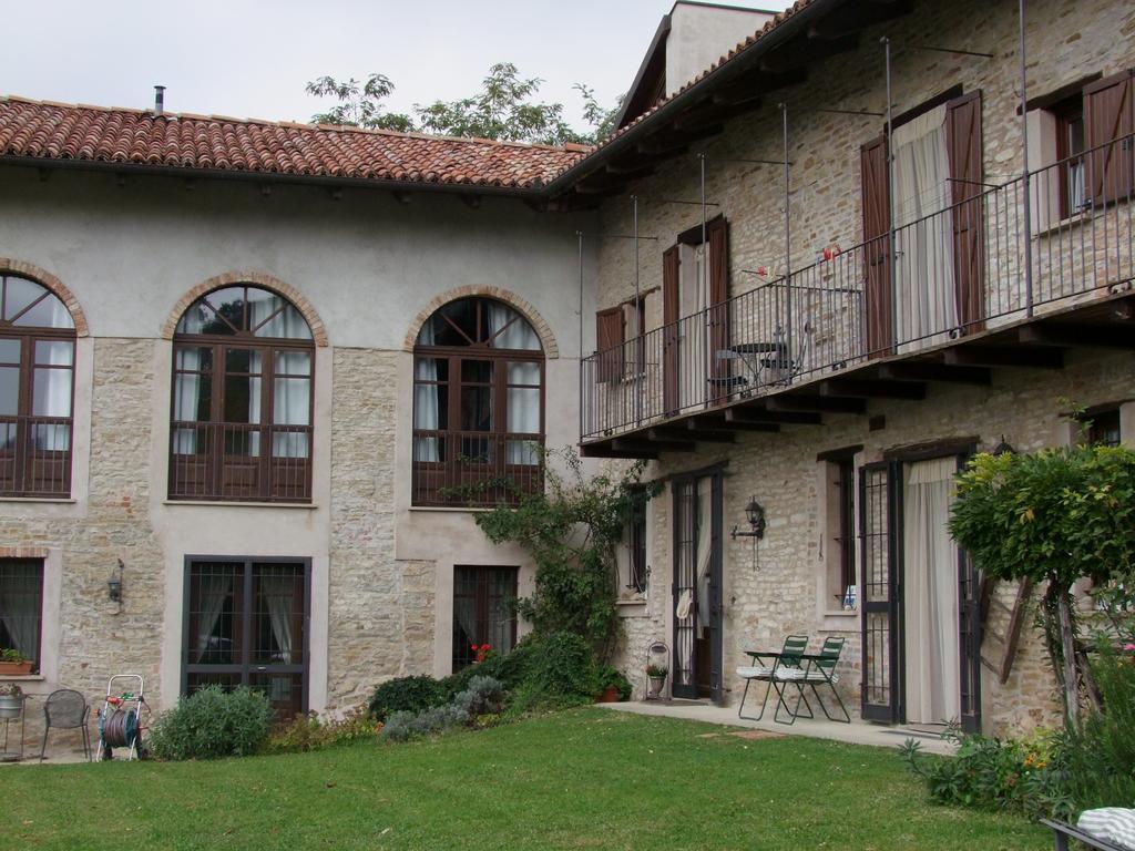Bed and Breakfast Casa Branzele Trezzo Tinella Exterior foto