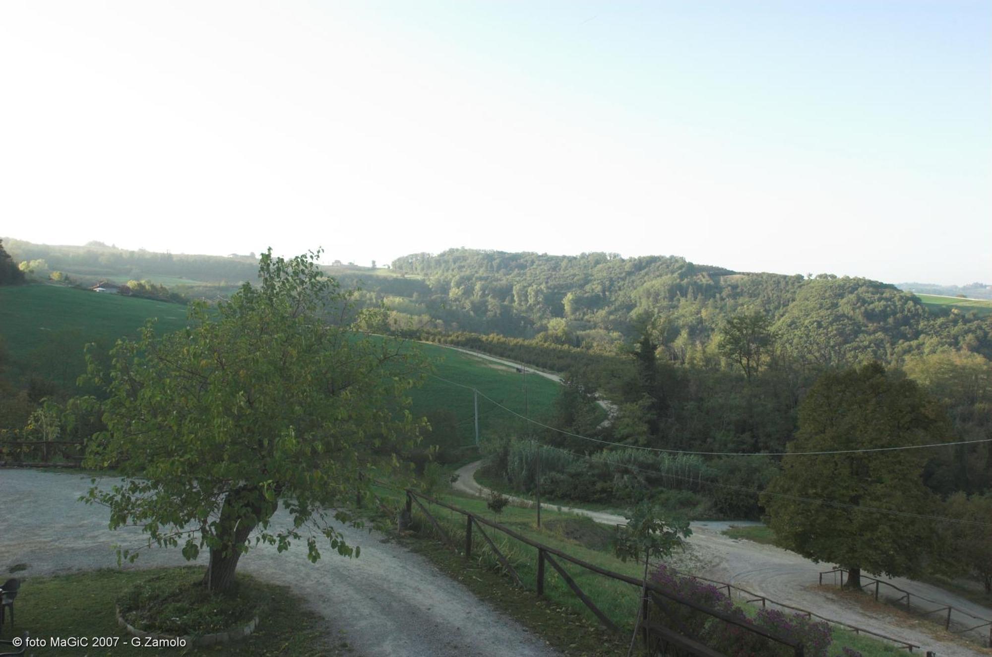 Bed and Breakfast Casa Branzele Trezzo Tinella Exterior foto