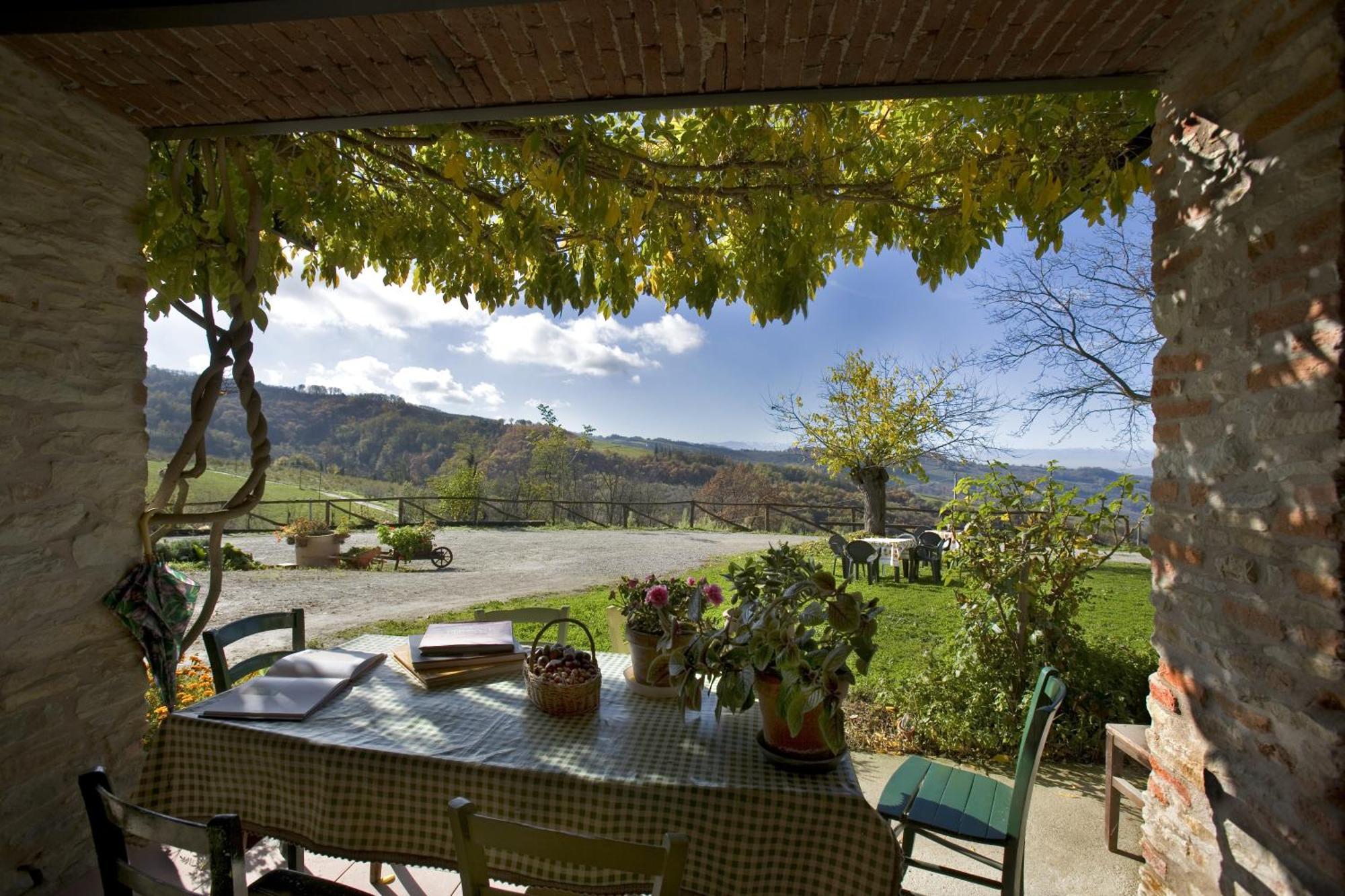 Bed and Breakfast Casa Branzele Trezzo Tinella Exterior foto