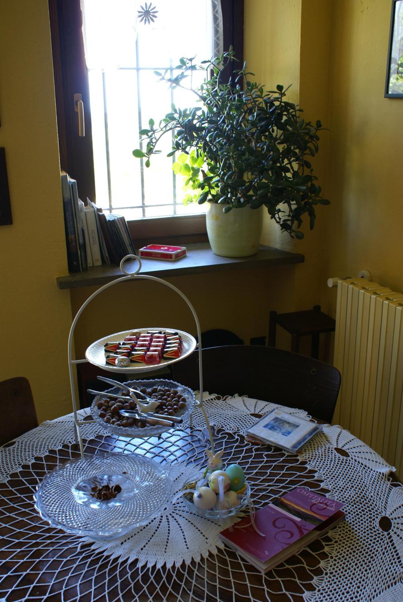 Bed and Breakfast Casa Branzele Trezzo Tinella Exterior foto