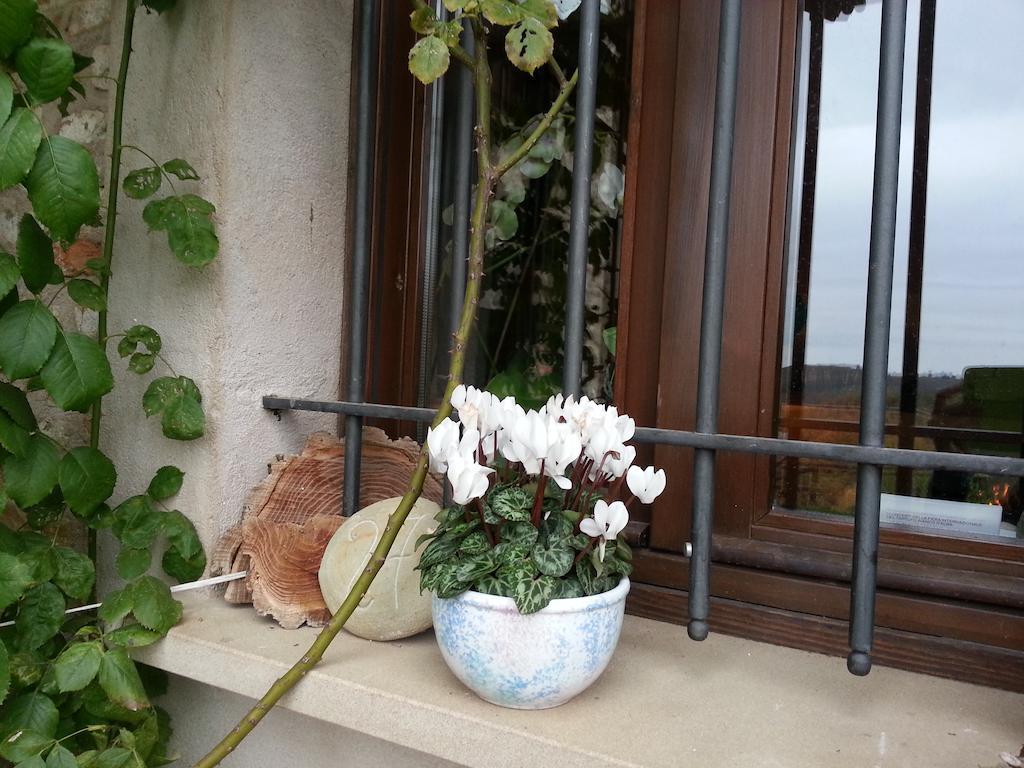 Bed and Breakfast Casa Branzele Trezzo Tinella Exterior foto