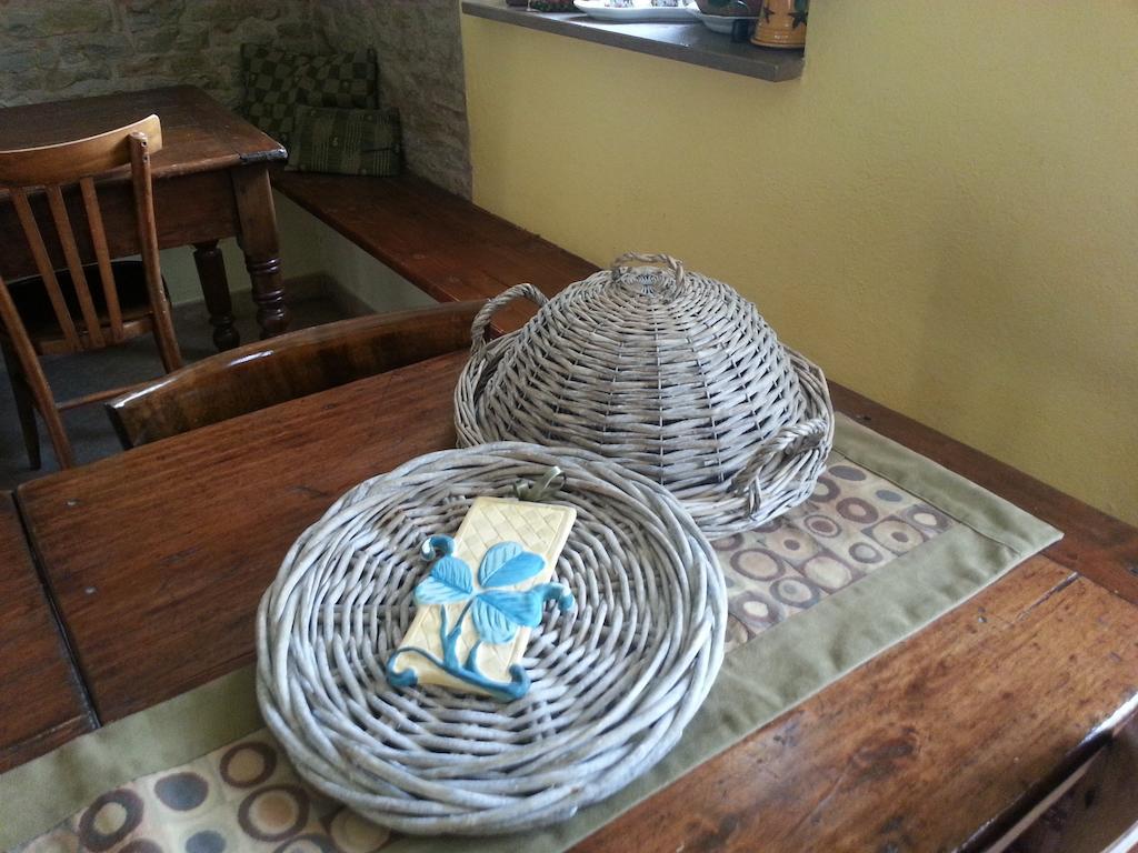 Bed and Breakfast Casa Branzele Trezzo Tinella Exterior foto